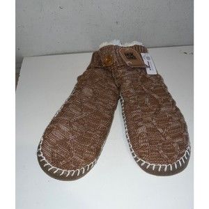 Muk Luks Women Pull On Sweater Knit Brown Winter Slipper Boots Ankle Small NEW